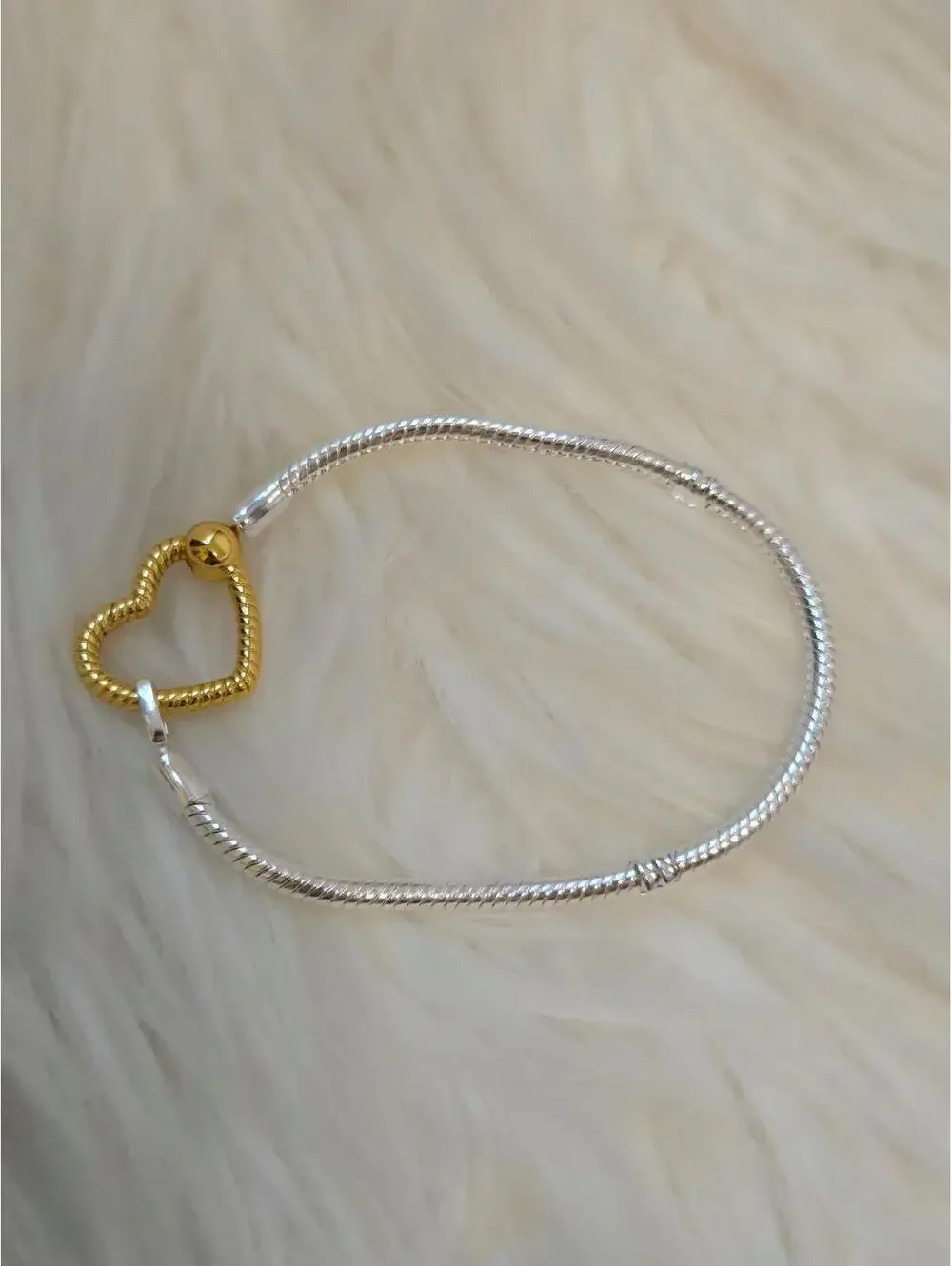 Pandora Moments Heart Closure Snake Chain Bracelet silver, 14k gold 17cm